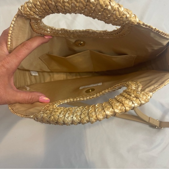 Mud Pie NWT Round Straw Bag with Hot Pink Circles Shoulder Strap and Handles - Picture 11 of 16